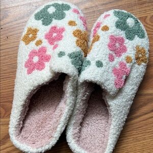 Cozy Floral Sherpa Slippers in Cream, Pink, Green & Mustard